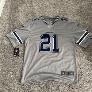 Brand new Ezekiel Elliot jersey large